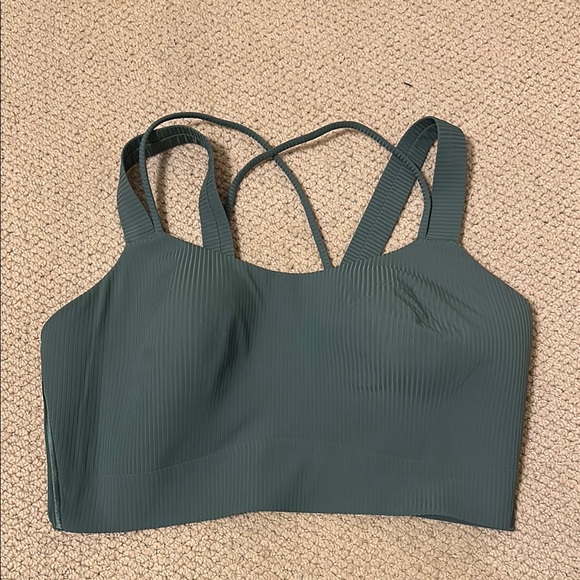 NWOT lululemon athletica Green Ribbed Like a Cloud Sports Bra - Picture 3 of 3